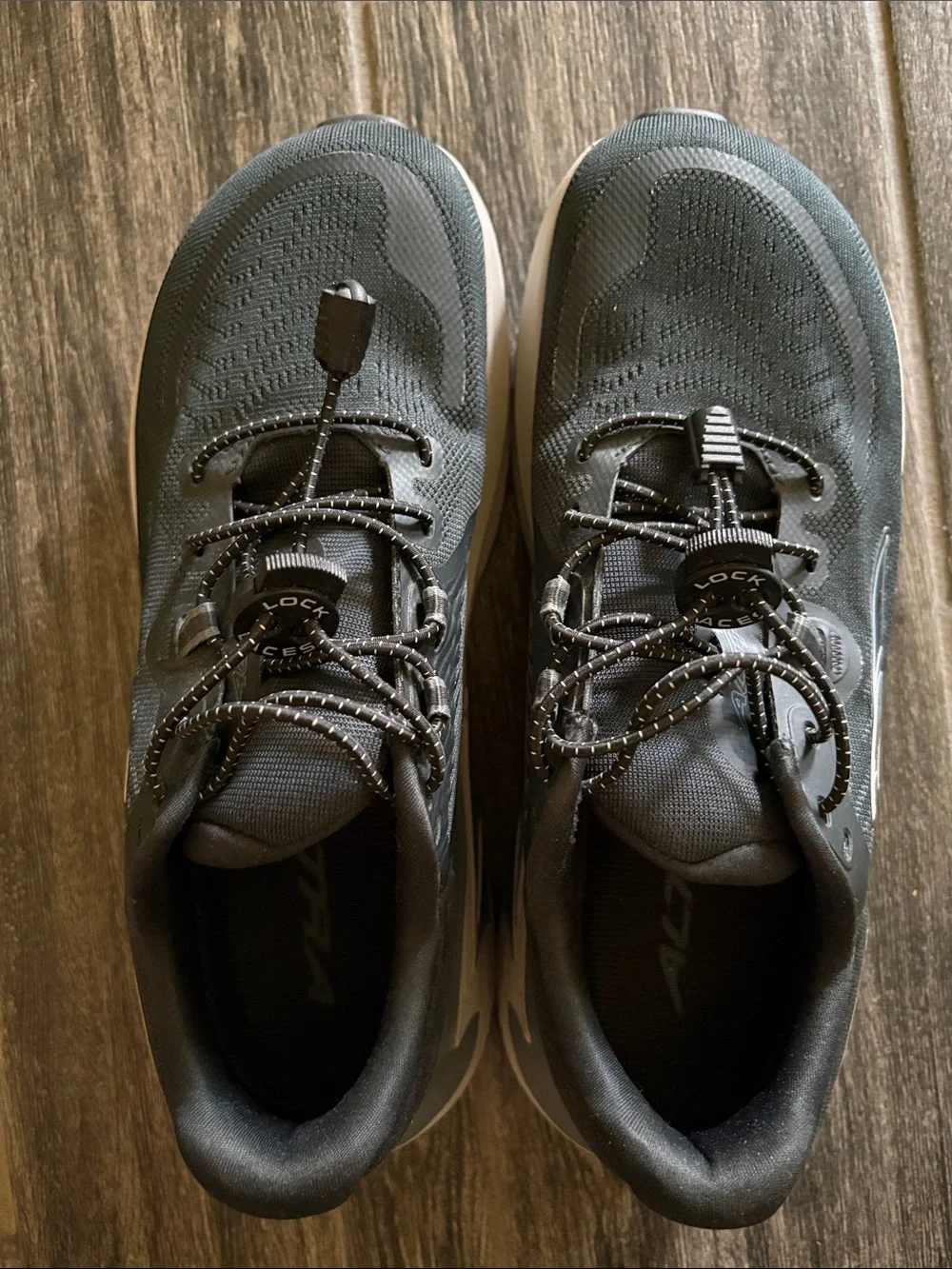 Altra- Women’s Paradigm 7- size 7.5